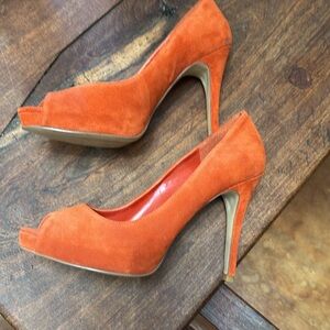 SUEDE- Orange Nine West Heels- Size 8